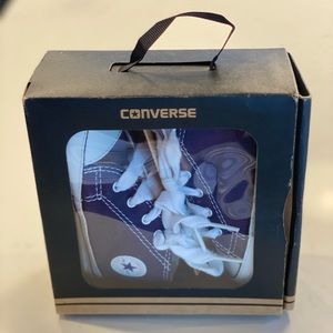 Converse infant size 4